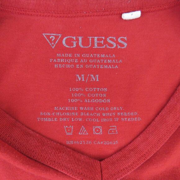 GUESS Red Logo V-Neck T-Shirt Men's Medium Graphic Tee Casual - Picture 5 of 6